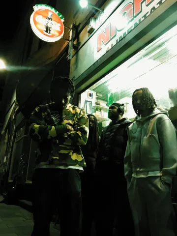 SHOOT 27 — image 11 sur 28